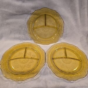 Vintage Depression Federal Glass Amber Yellow Patrician Spoke Divided Plates (3)